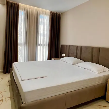 Juri Lungomare Vlorë