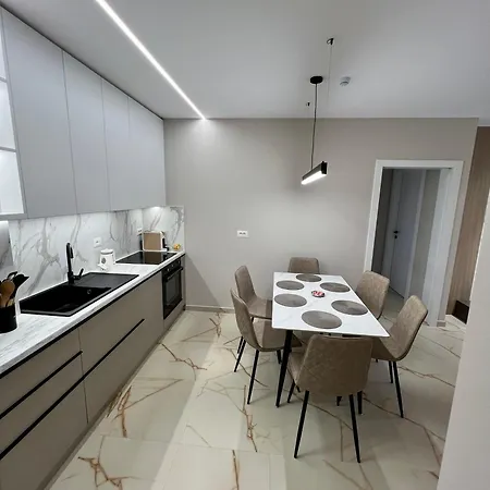 Juri Lungomare Apartment Vlorë