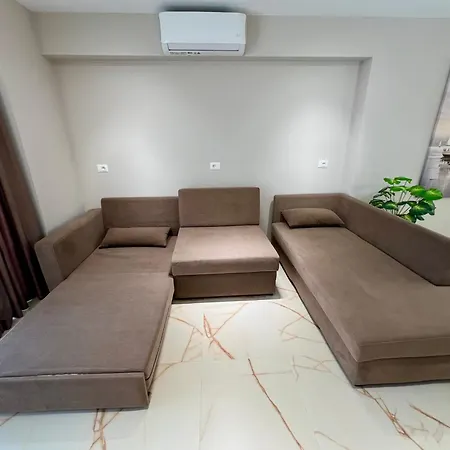 Juri Lungomare * Vlorë