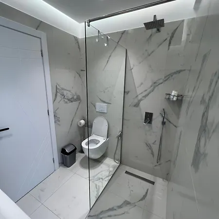 Juri Lungomare Vlorë