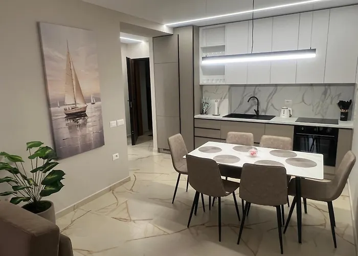 Juri Lungomare * Vlorë