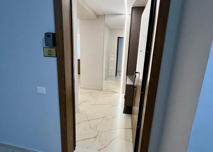 Juri Lungomare Vlorë