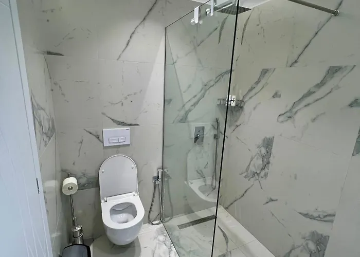 Juri Lungomare * Vlorë