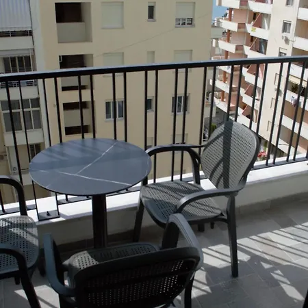 Juri Lungomare Apartment *