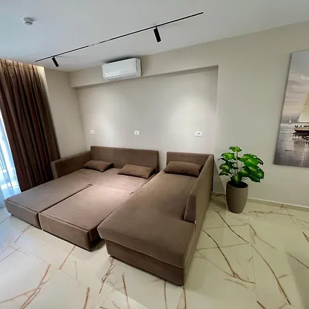 Juri Lungomare Appartement Vlorë